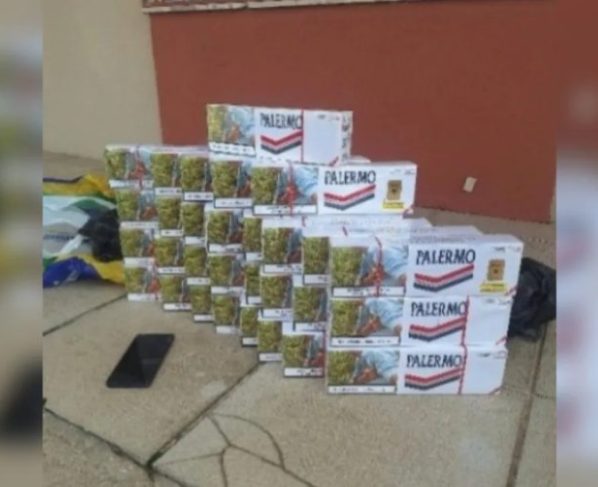 PM apreende cigarros contrabandeados com jovem em Lages