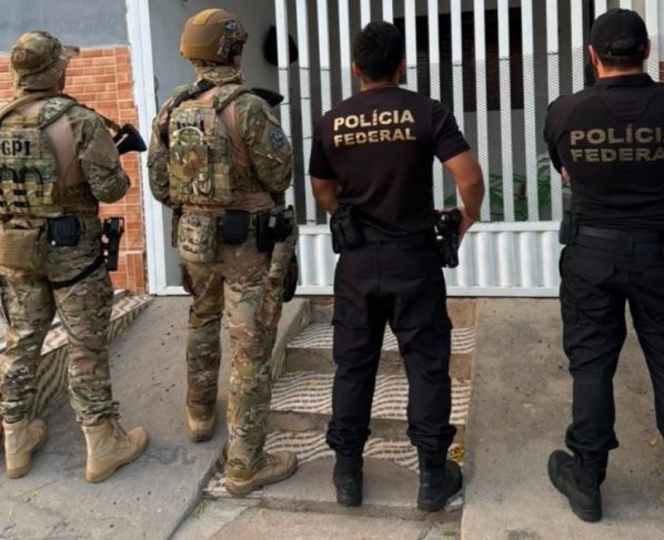 Polícia faz operação contra grupo de traficantes liderado por preso