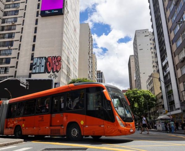 Prefeitura publica edital da nova concessão do transporte de Curitiba