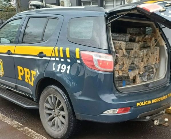 PRF apreende 306 kg de maconha após perseguição em SC