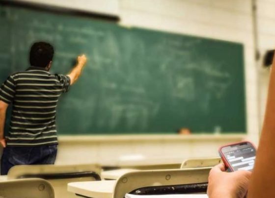 Professor acusa colega de falar sobre aparelho íntimo com alunos e acaba condenado em SC