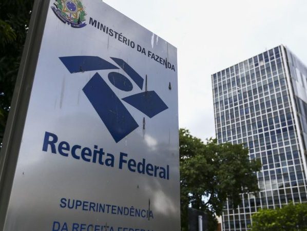 Receita arrecada R$ 3,1 bilhões com IR sobre dividendos