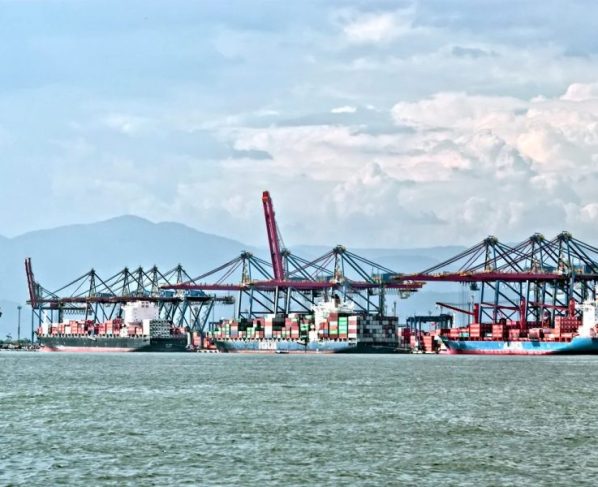 Tarifaço: exportações do Brasil aos Estados Unidos caem 12,2% no ano