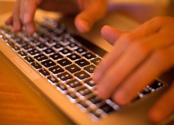 Tradutores relatam falhas em provas on-line do Cebraspe