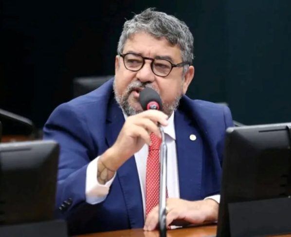 Vice-presidente do PT minimiza luxos de Lulinha: "Pequeno empresário"