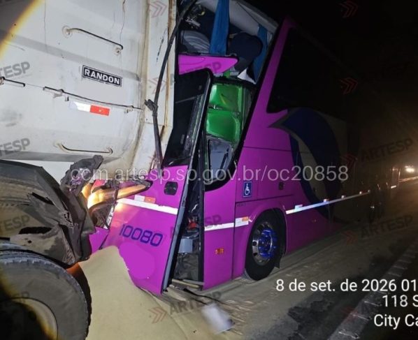 Acidente com ônibus e caminhão deixa 8 feridos na Castello Branco