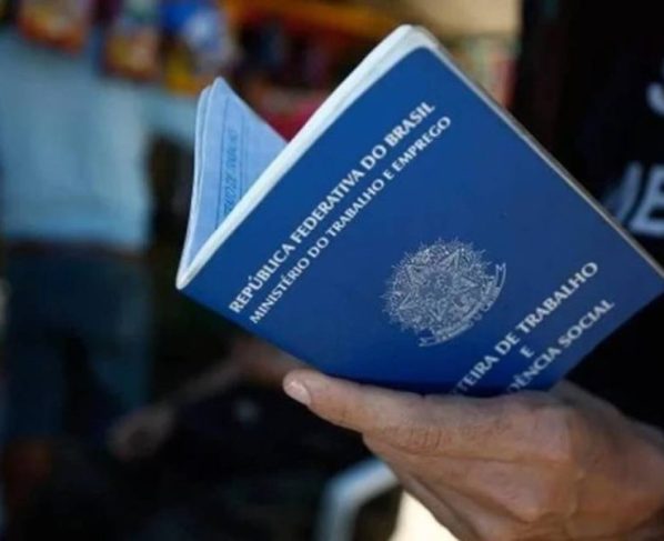 Agências do trabalhador têm 732 vagas e salários de até R$ 4,5 mil nesta 5ª