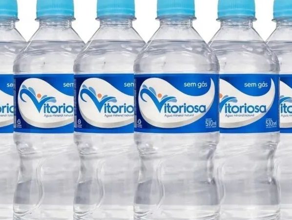 Anvisa interdita água mineral da marca Vitoriosa por conter coliformes