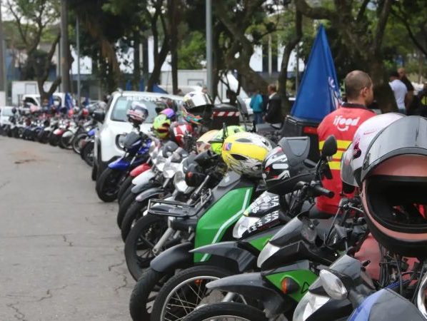 Apenas 1 em cada 5 motociclistas de app tem cobertura previdenciária