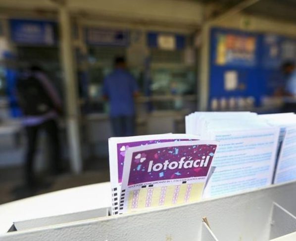 Aposta simples leva R$ 1,2 milhão da Lotofácil 3777. Veja resultado