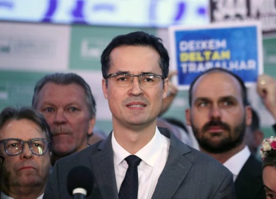 Candidato ao Senado, Deltan Dallagnol tem campanha suspensa pelo TSE