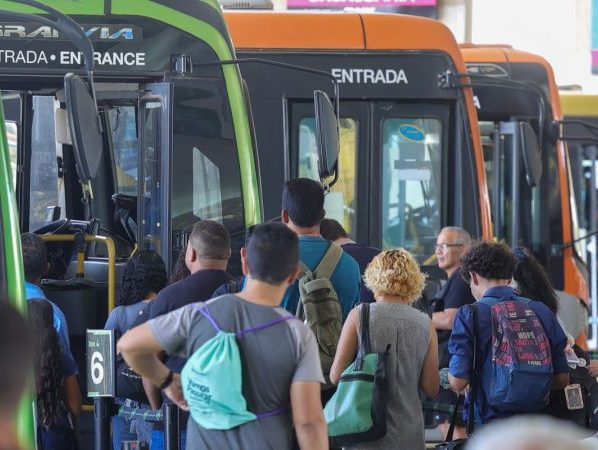 Escala 6x1: 67% apontam que jornada piora saúde mental, diz pesquisa
