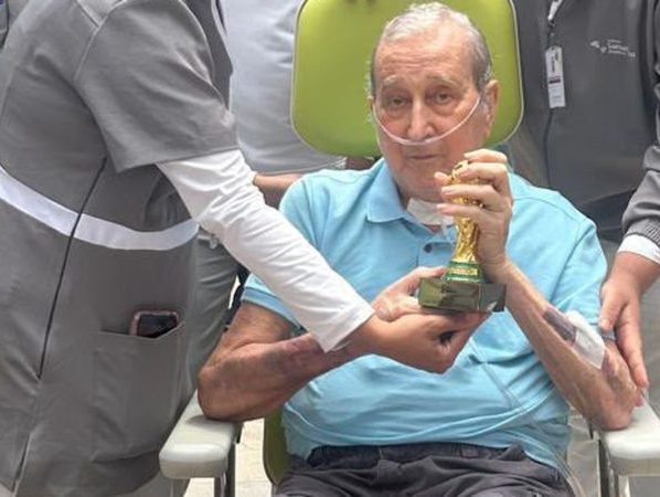 Ex-técnico da Seleção, Parreira recebe alta após 80 dias internado
