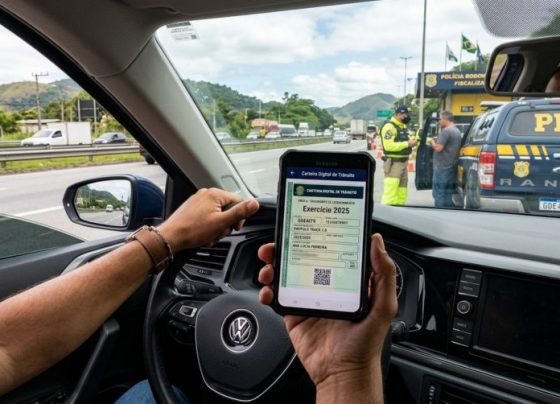 Motorista baixa o CRLV no começo do ano e descobre durante a blitz que está mostrando o exercício anterior