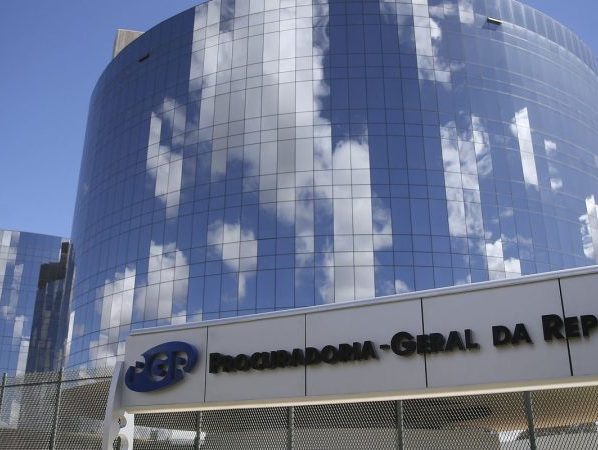 PGR deve se manifestar sobre supostas conversas entre Vorcaro e Moraes