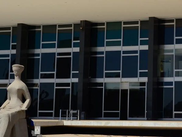 Segunda Turma do STF forma maioria para afastar diretor-geral da PF