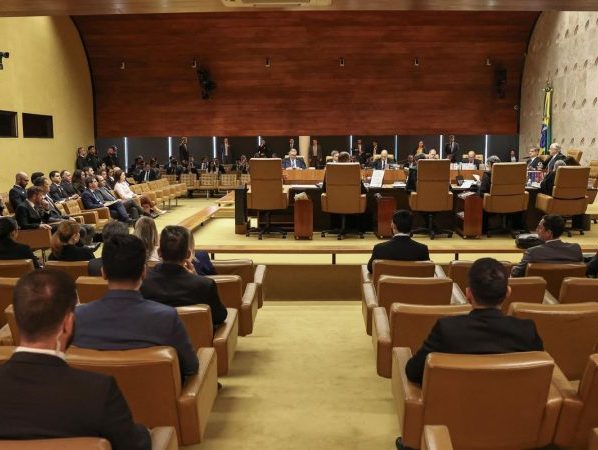 STF: plenário vai decidir se julgará Moraes e Mendonça simultaneamente