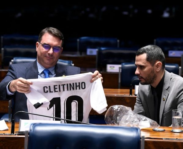 A cautela de aliados de Flávio com Cleitinho no encontro de governadores