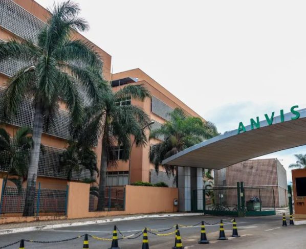 Anvisa proíbe venda de picolé com melatonina e suplemento de proteína