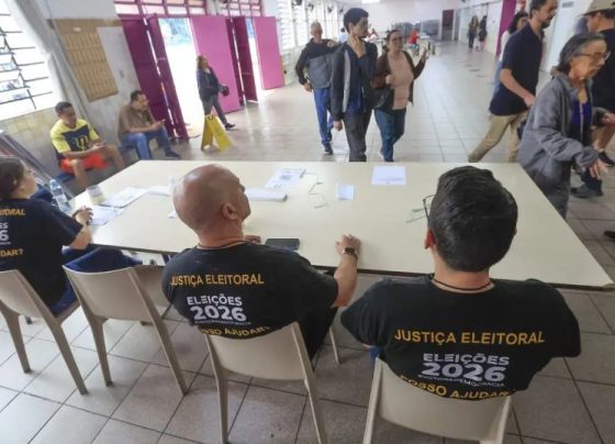 Apesar das fortes chuvas, eleições seguem tranquilas em São Paulo