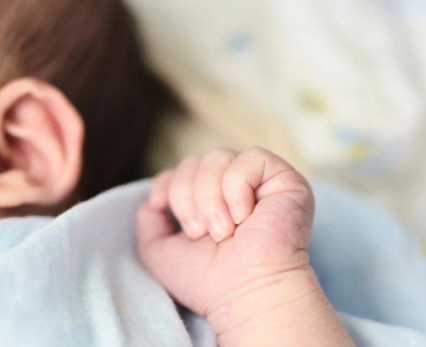 Após sequestro, bebê de 11 meses é encontrado com cabelo pintado no sul da Bahia