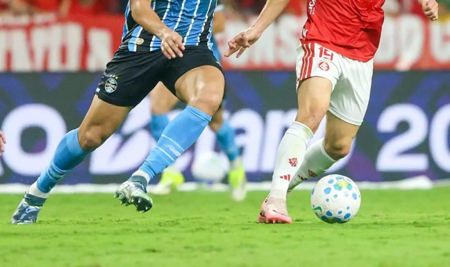 Banrisul volta ao peito de Inter e Grêmio: uma parceria que marcou época no futebol gaúcho