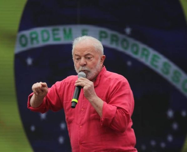 Campanha de Lula pede ao STF prorrogação do horário de votação em todo país