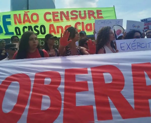 Caso Ana Clara: ativistas protestam no TSE contra decisão de Mendonça