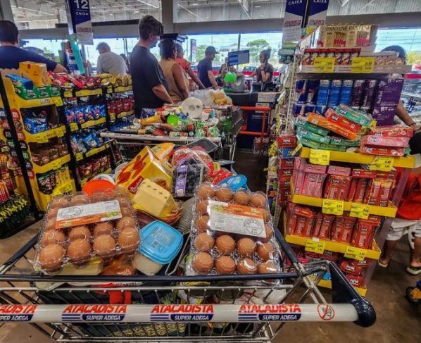 Consumo de alimentos cresce após proibição das bets no país, diz Abras