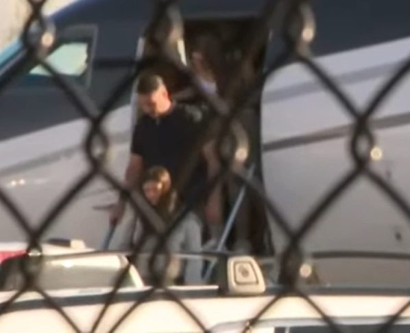 "Conte sempre comigo", diz Sóstenes após Flávio desembarcar nos EUA