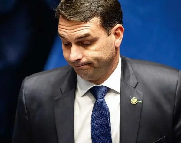 ‘Crime organizado é a base material da extrema direita no Brasil’, aponta historiador