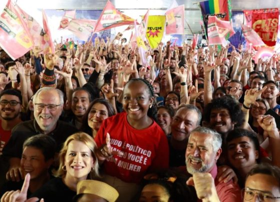 Deputada federal eleita Ana Elisa (PT-MG) reúne juventude e lideranças da esquerda em Porto Alegre