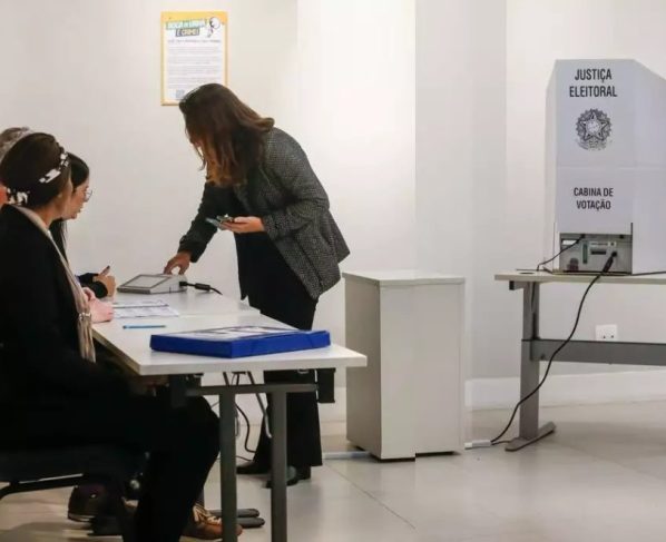 Eleição presidencial tem mudança de locais em cinco cidades do RS neste domingo; saiba onde