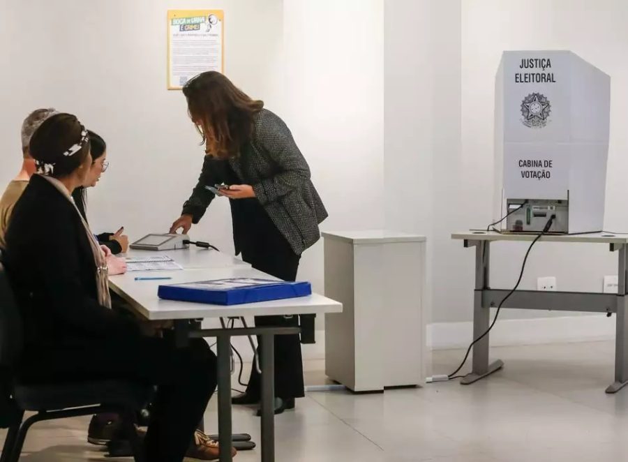 Eleição presidencial tem mudança de locais em cinco cidades do RS neste domingo; saiba onde