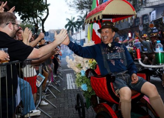 Em Blumenau, Jorginho Mello destaca a força e a tradição da Oktoberfest como vitrine de Santa Catarina para o país