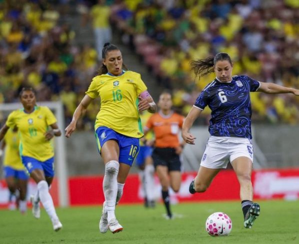 Empate com Argentina conclui período de testes na seleção feminina