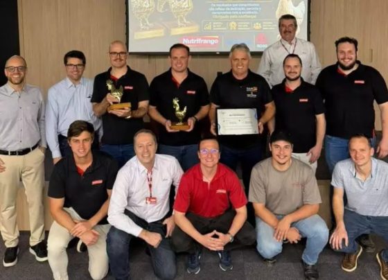 Equipe da Nutrifrango recebe premiação nacional pelo desempenho produtivo.