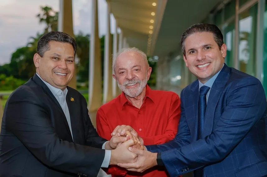 Federação do PT formaliza apoio a Hugo Motta na Câmara e articula superbloco para isolar o PL