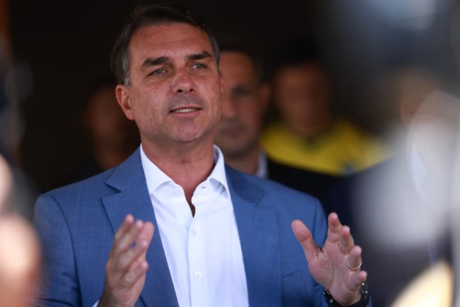 Flávio diz que pedirá cassação da chapa de Lula: "A lei tem que valer"