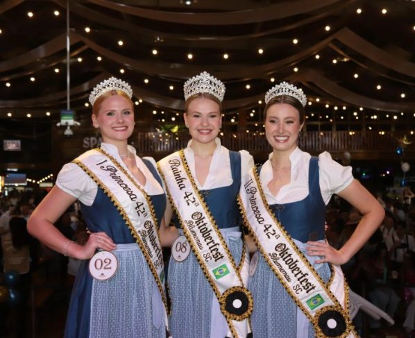 FOTOS: Conheça a realeza da 42ª Oktoberfest Blumenau; festa já tem data definida em 2027