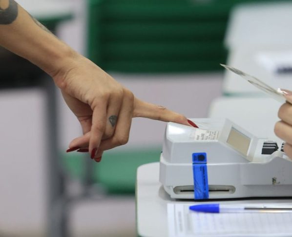 Lula cresce em número de votos em todos os estados; Flávio recua em 6