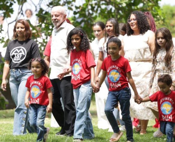 Lula defende respeito às religiões no Dia de Nossa Senhora Aparecida