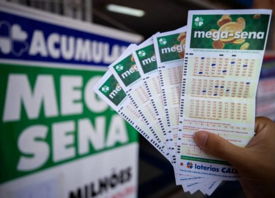Mega-Sena 3073 acumula, e prêmio sobe para R$ 230 milhões. Veja resultado