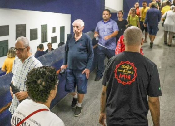 "Não poderia ficar de fora", diz idoso que votou 10 dias após cirurgia