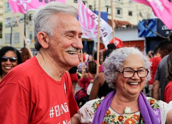 No Recife, casal vítima da ditadura alerta para riscos de eleição de Flávio Bolsonaro