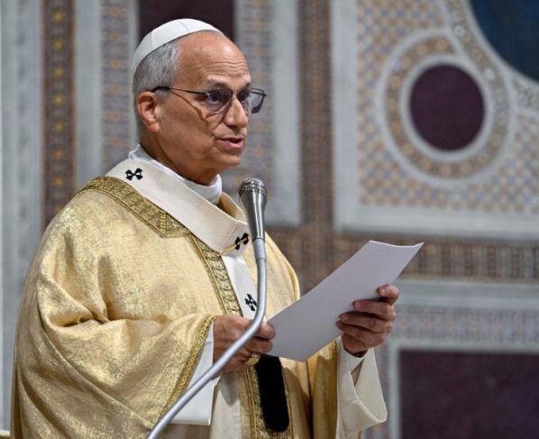 Papa Leão teve noite tranquila e tomou café da manhã, diz Vaticano