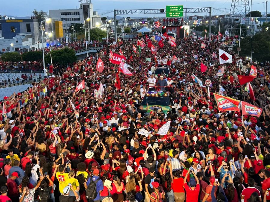 Pernambuco reduz abstenções, brancos e nulos, amplia votos de Lula em mais de 500 mil, chegando a 69,2% na sua terra natal