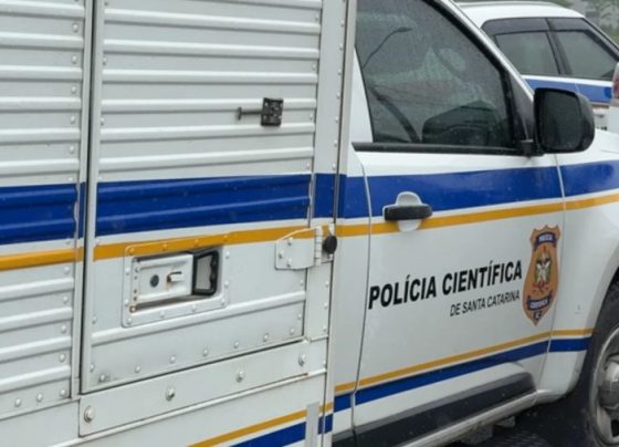 PM intervém em escola de SC e homem armado com faca morre em confronto; ninguém se feriu