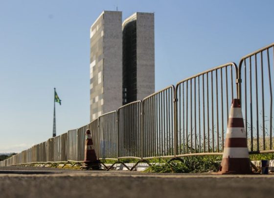PMDF faz bloqueios em ruas para apuração de votos e festa da vitória