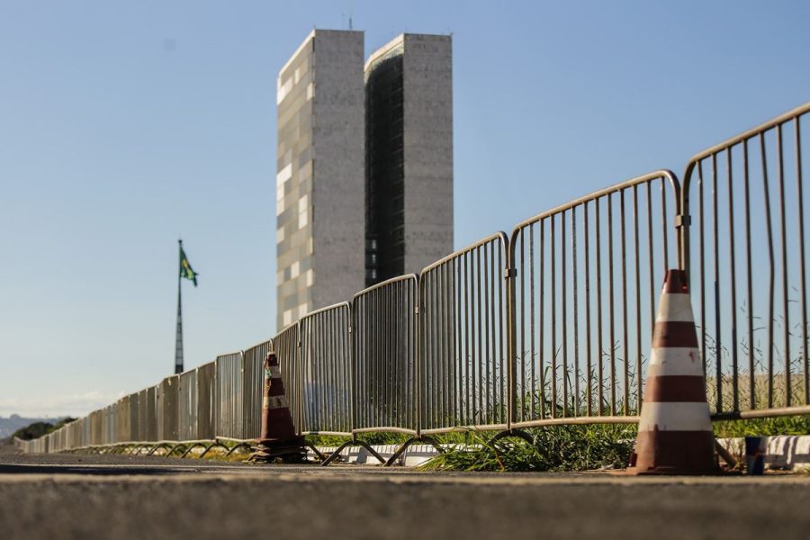 PMDF faz bloqueios em ruas para apuração de votos e festa da vitória